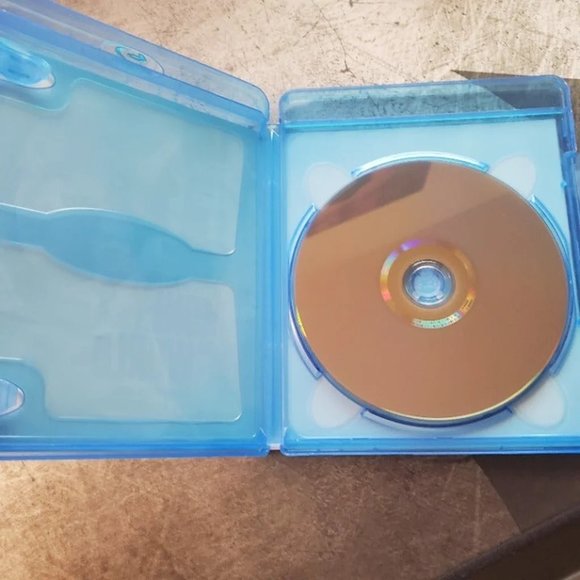 All The Money In The World Blu-Ray - Picture 5 of 5